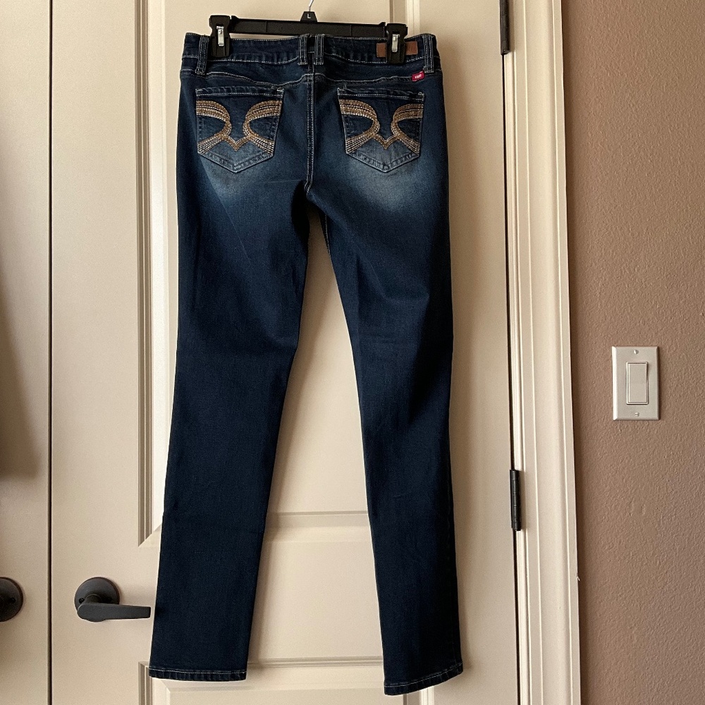 YMI Distressed Jeans size 9 - Picture 7 of 15